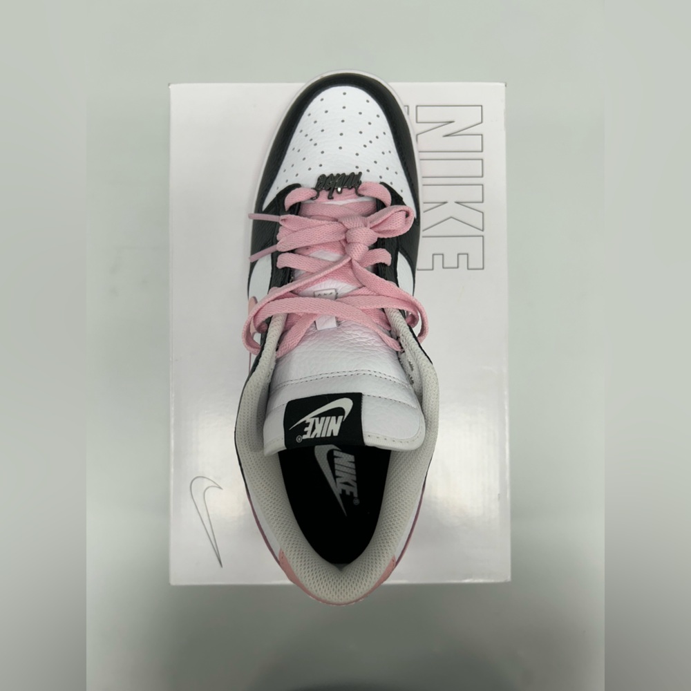 Nike Dunk Low Sneakers - Picture 6 of 8